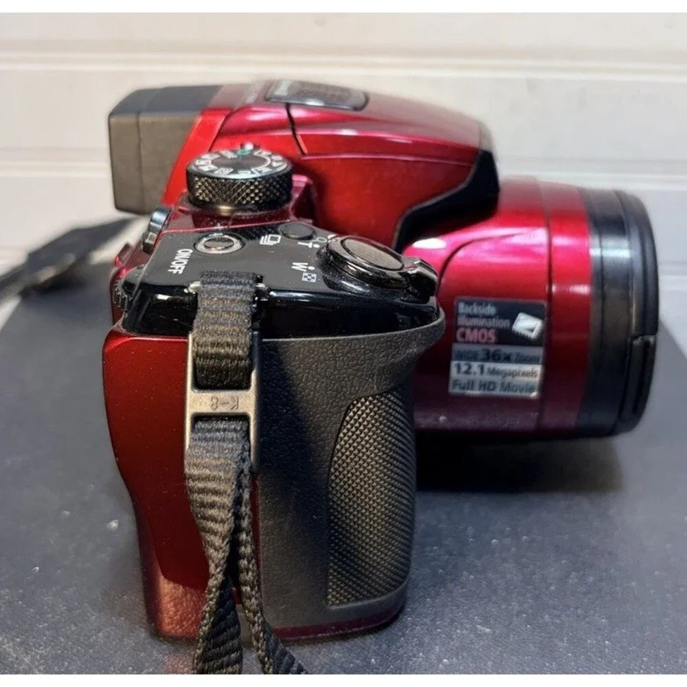 Nikon COOLPIX P500 12.1MP Digital Camera Bundle 2 Batteries Charger 4gb Card